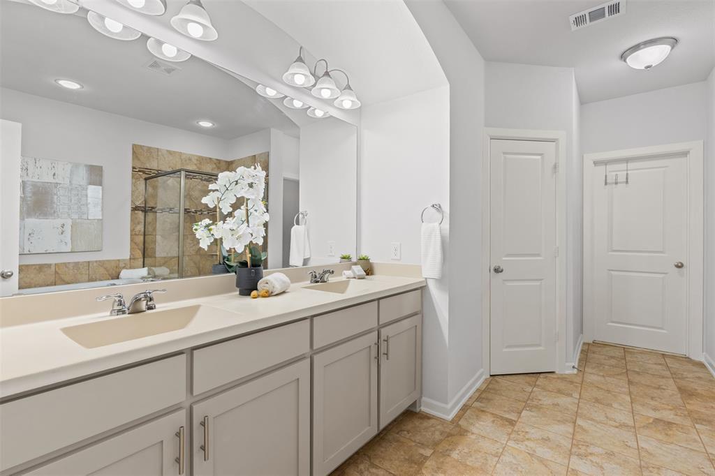 6681 Escena Boulevard Property Photo 18