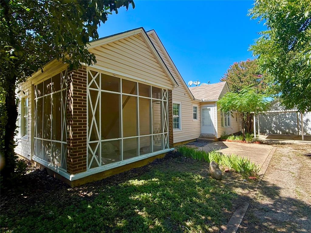 2700 Elizabeth Drive Property Photo 4