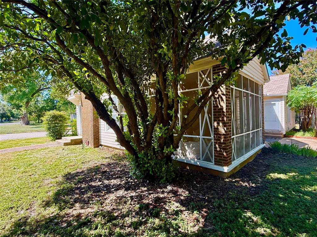2700 Elizabeth Drive Property Photo 5