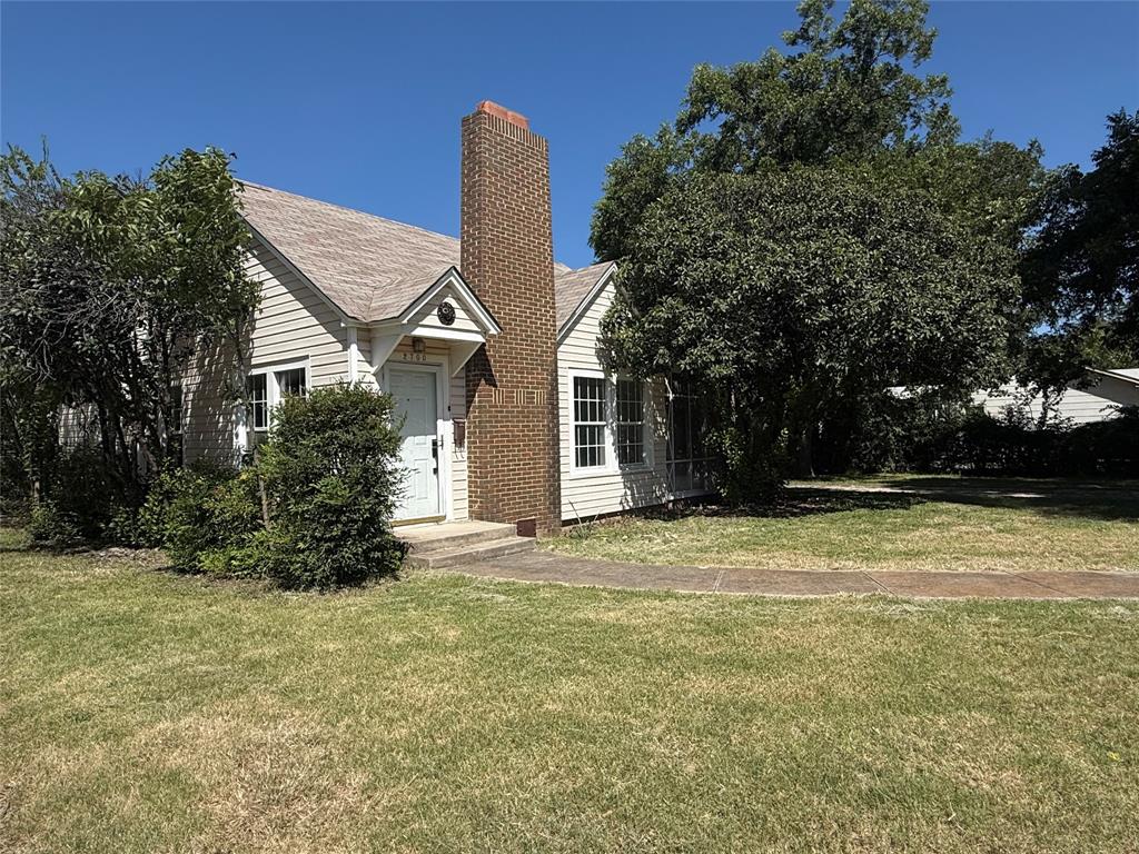 2700 Elizabeth Drive Property Photo 6
