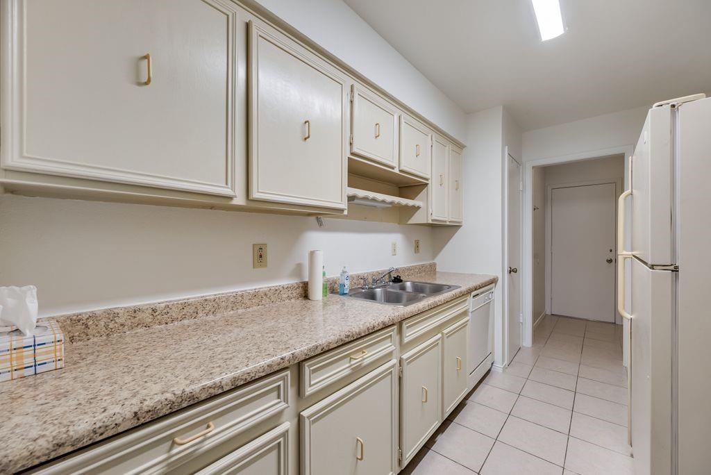 1508 Britainway Lane Property Photo 4
