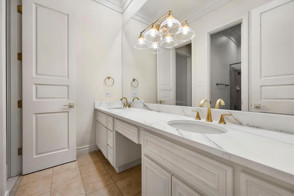 2410 Green Park Drive Property Photo 28