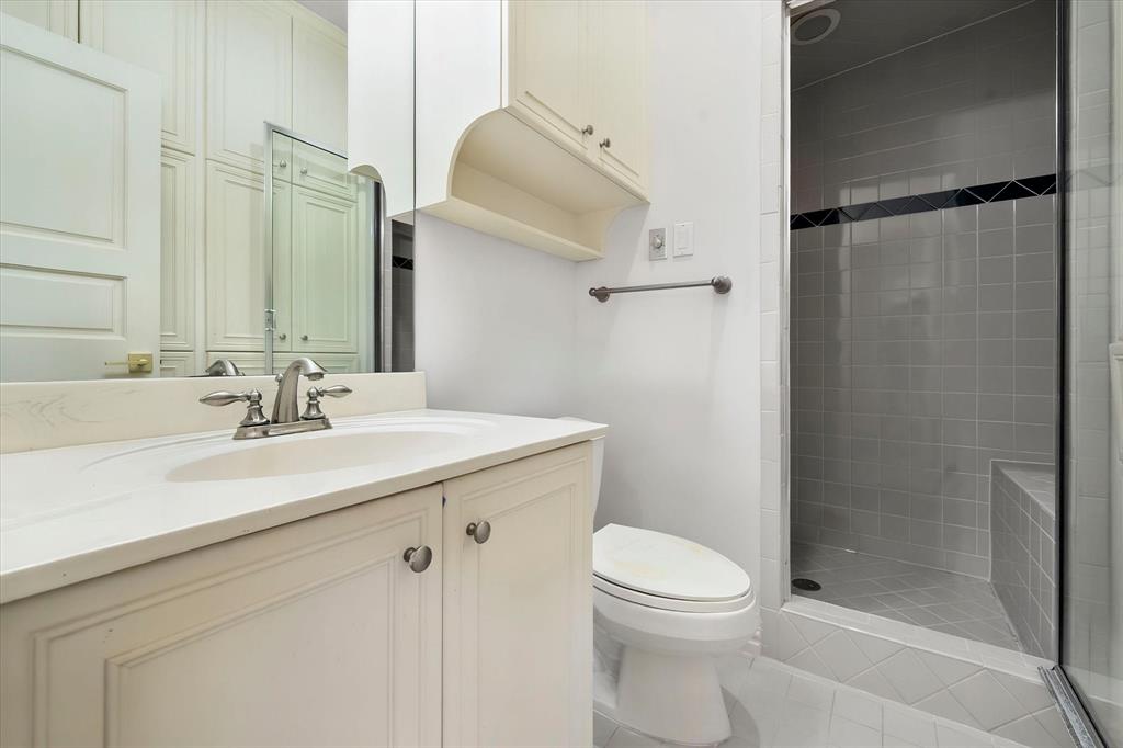 2410 Green Park Drive Property Photo 34