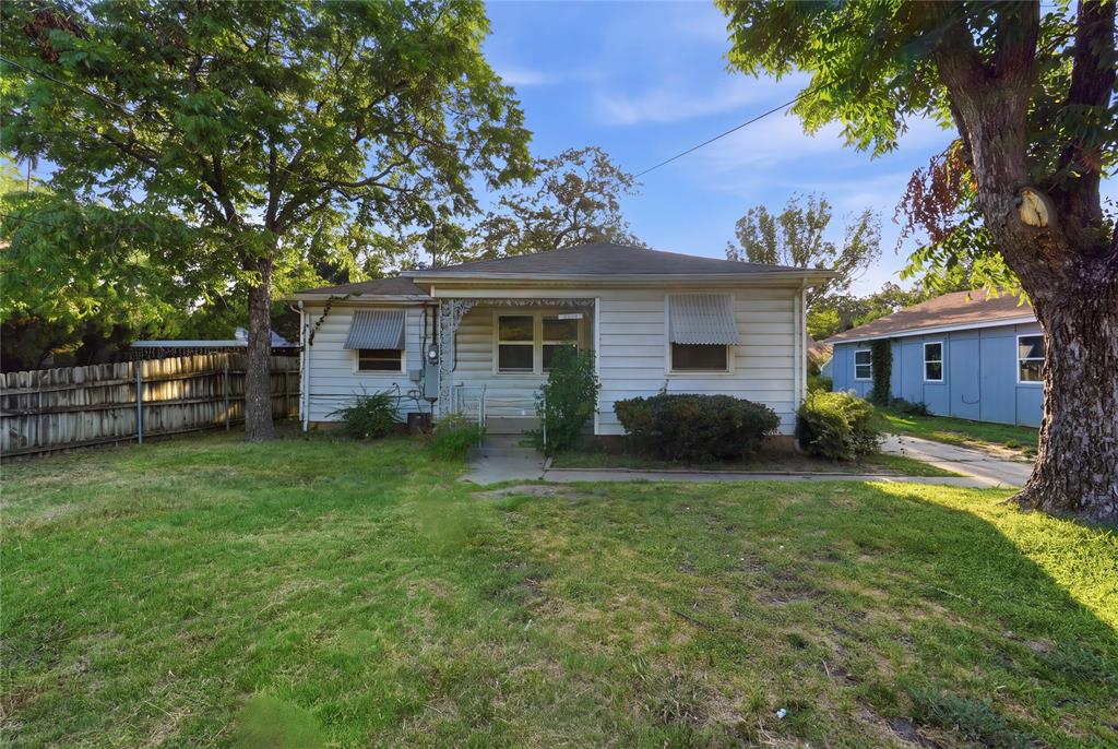 2204 Tierney Road Property Photo 1