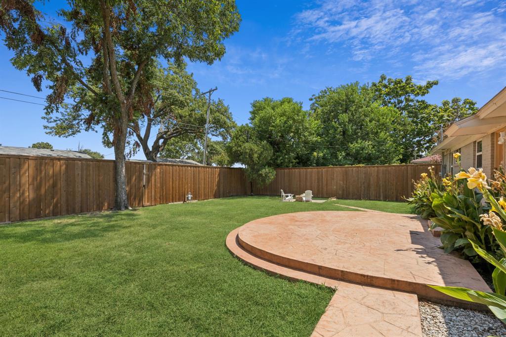 519 Royal Crest Drive Property Photo 32