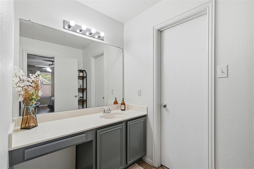 1152 Lake Bluff Drive Property Photo 19