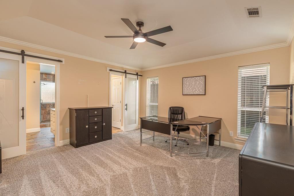 4005 Hatherly Drive Property Photo 9