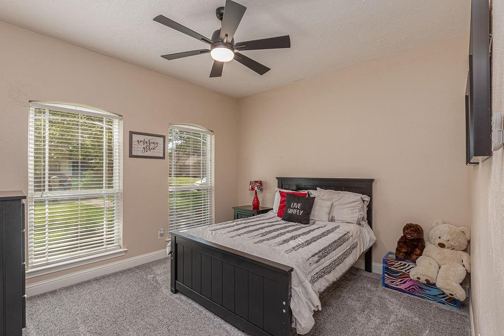 4005 Hatherly Drive Property Photo 14