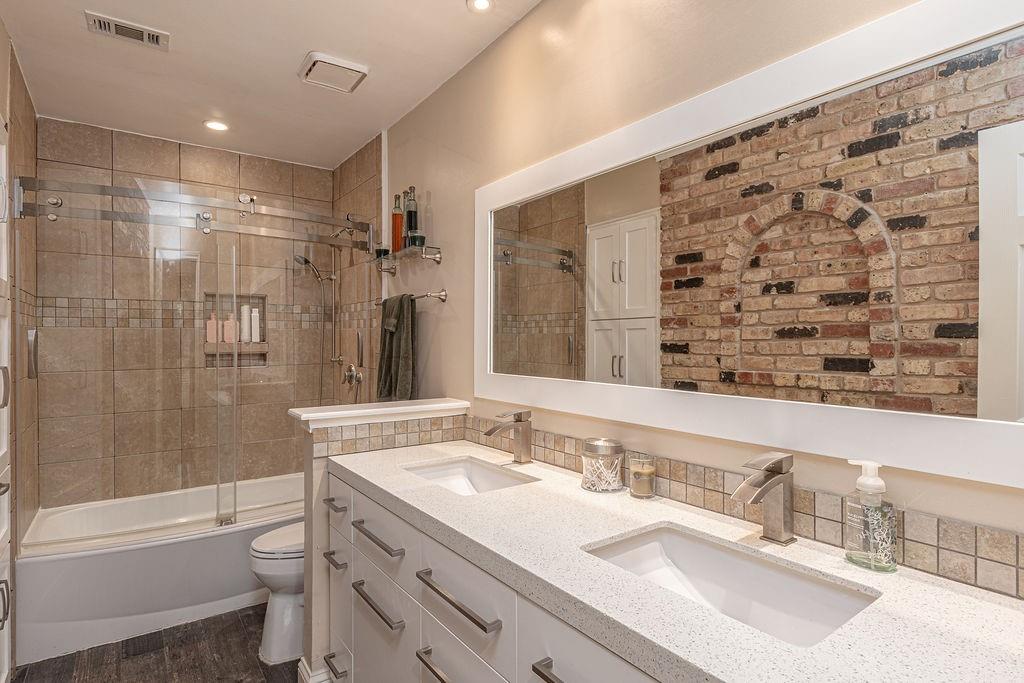 4005 Hatherly Drive Property Photo 15