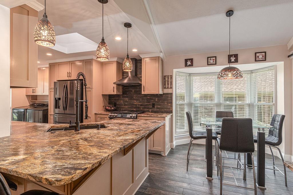 4005 Hatherly Drive Property Photo 18