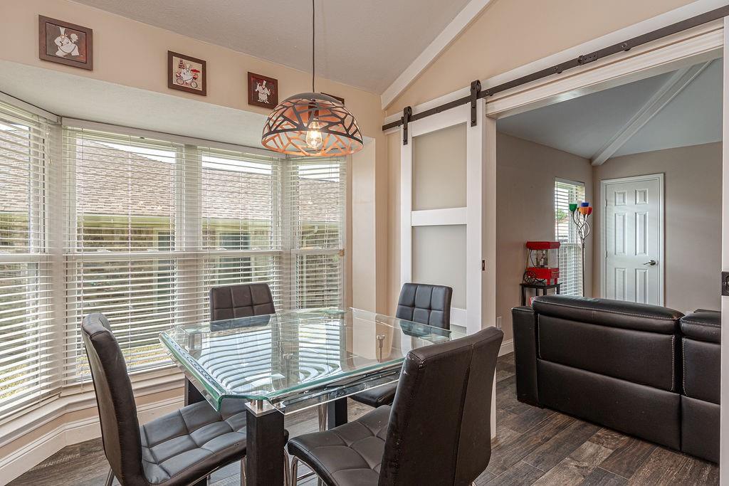 4005 Hatherly Drive Property Photo 19