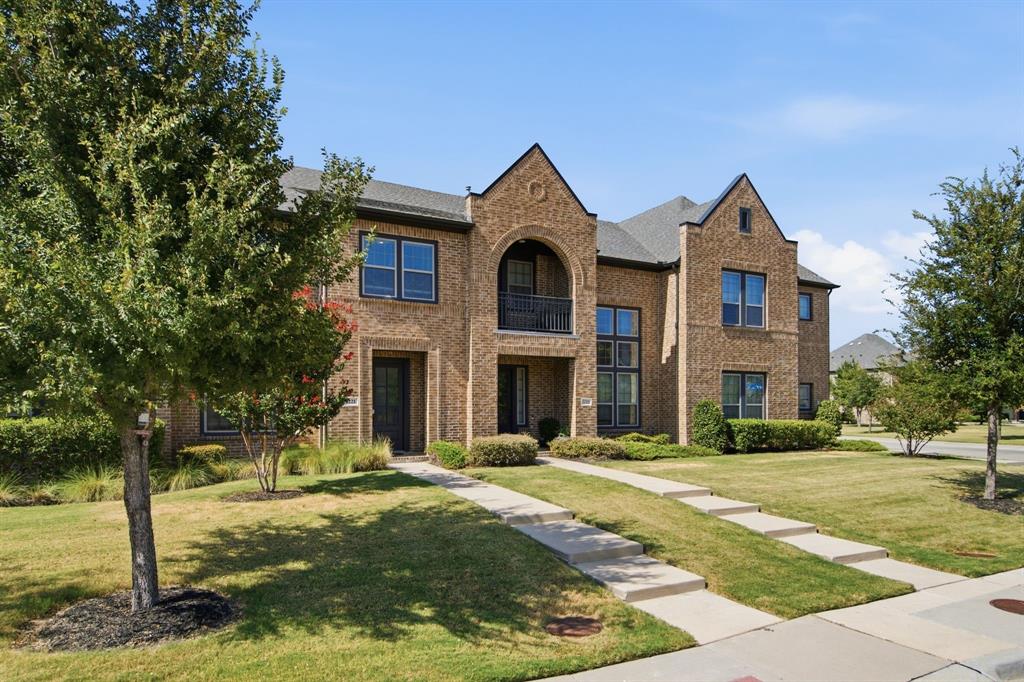 2221 Lasso Lane Property Photo 4