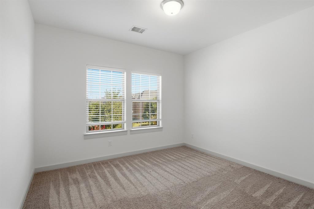 2221 Lasso Lane Property Photo 28