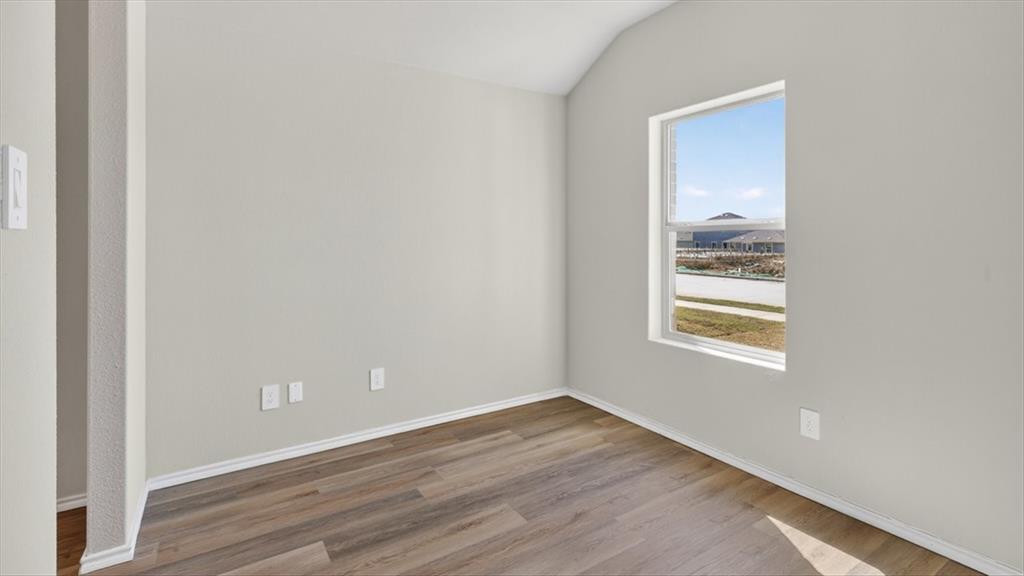 1621 Tin Roof Road Property Photo 7