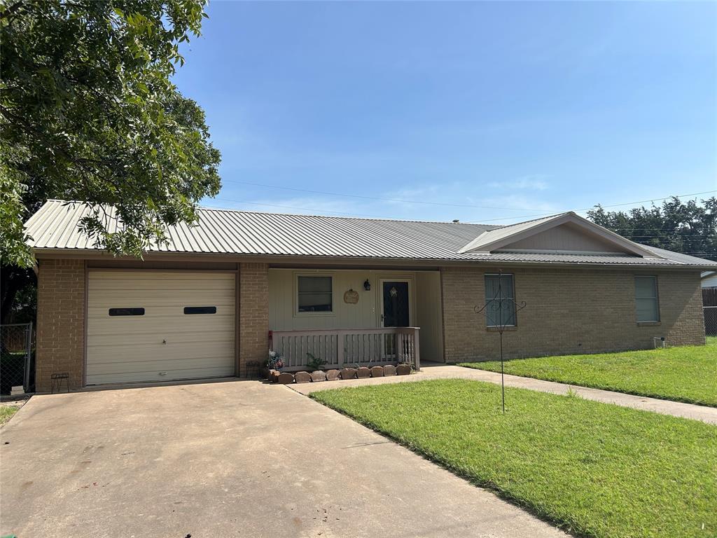 1810 Peach Property Photo 1