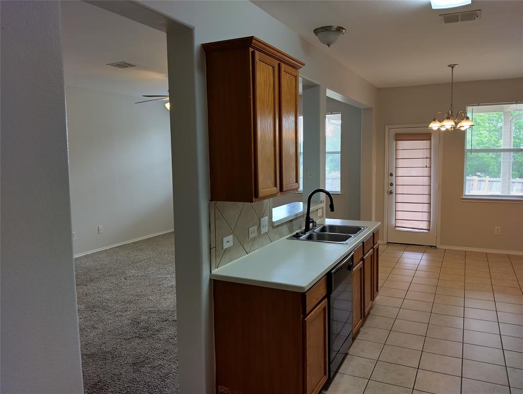 1133 Mockingbird Drive Property Photo 6