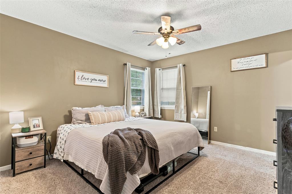 709 Glazner Street Property Photo 16