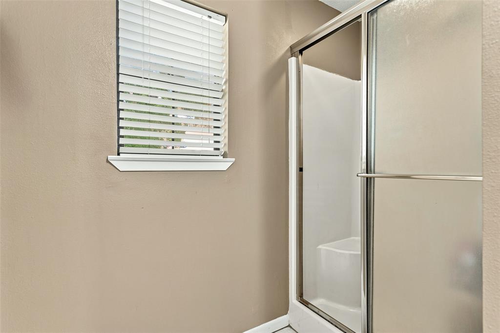 709 Glazner Street Property Photo 19