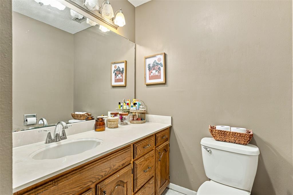 709 Glazner Street Property Photo 20