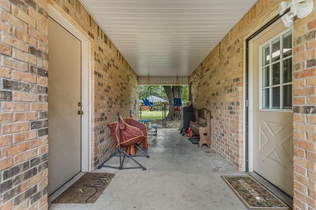 709 Glazner Street Property Photo 26