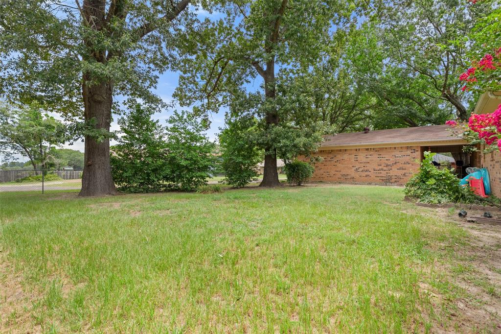 709 Glazner Street Property Photo 27