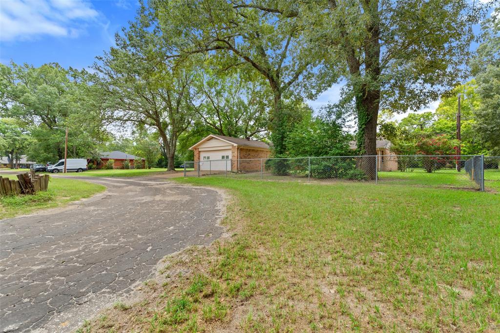709 Glazner Street Property Photo 30