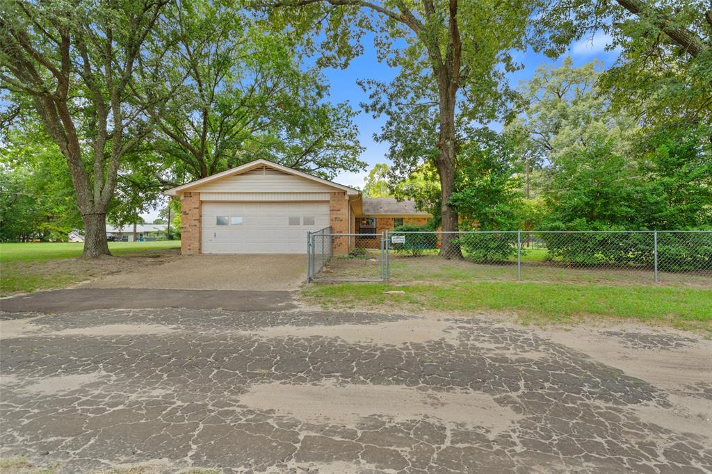 709 Glazner Street Property Photo 31