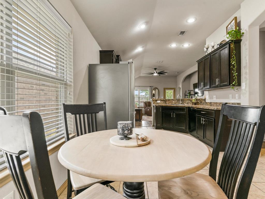 9805 Osprey Drive Property Photo 4