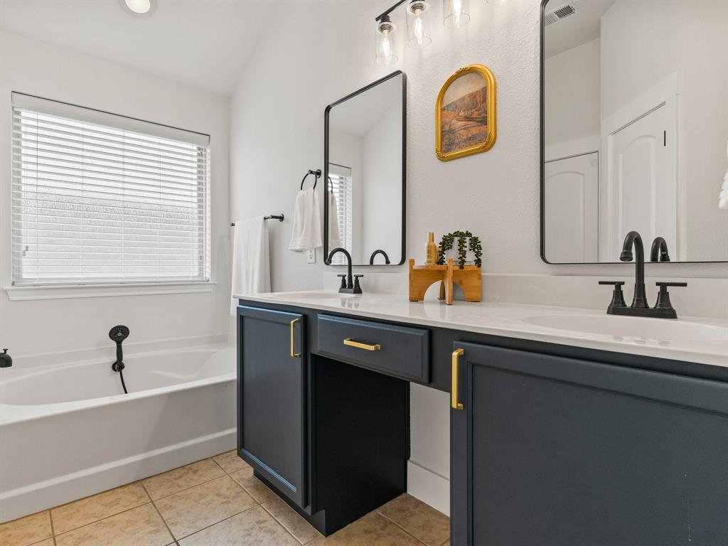 9805 Osprey Drive Property Photo 10