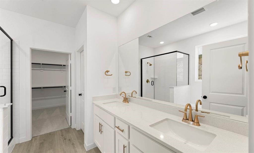 2200 Franklin Street Property Photo 16