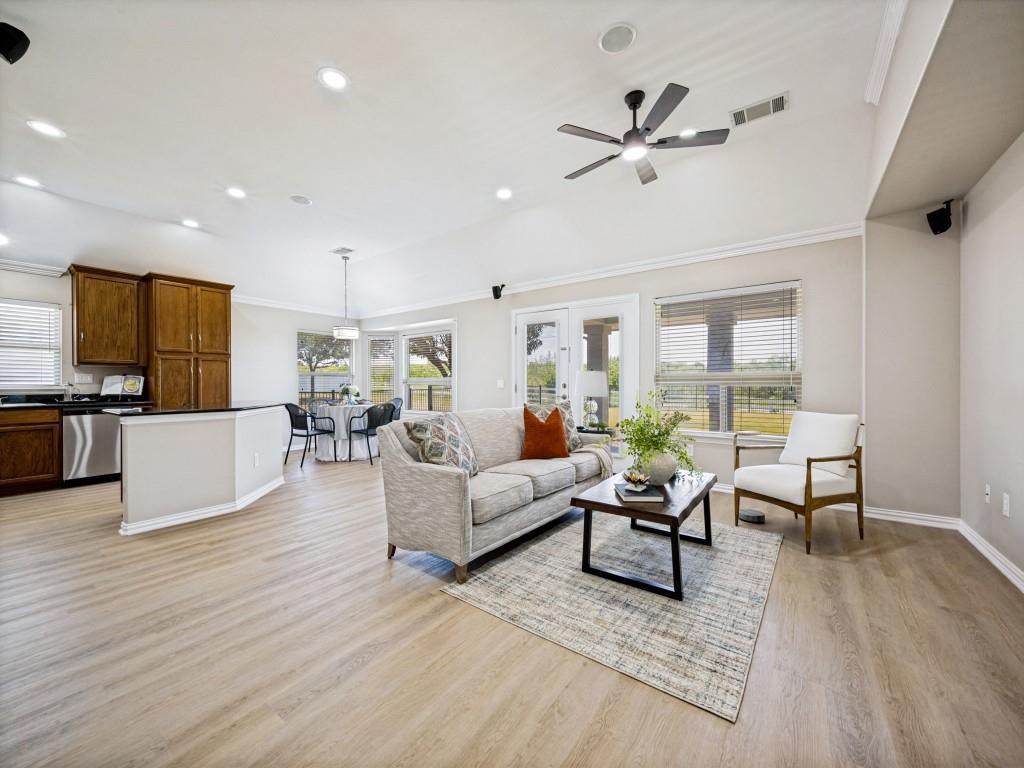 11217 Southerland Drive Property Photo 1