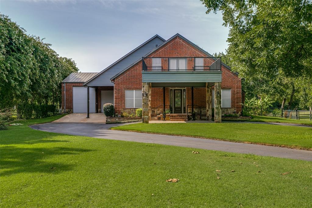 1290 Fox Lane Property Photo 1