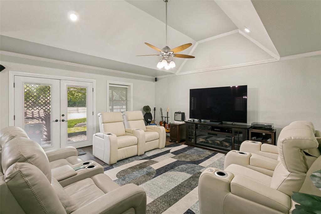 1290 Fox Lane Property Photo 12