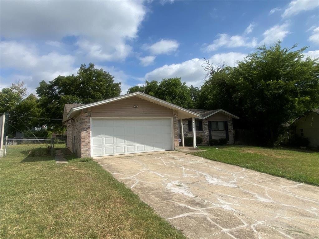511 Seaside Drive Property Photo 1
