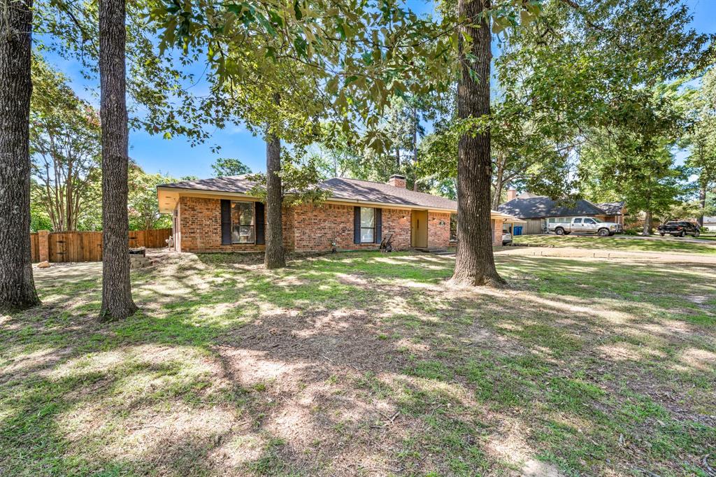 415 Nathan Drive Property Photo 3