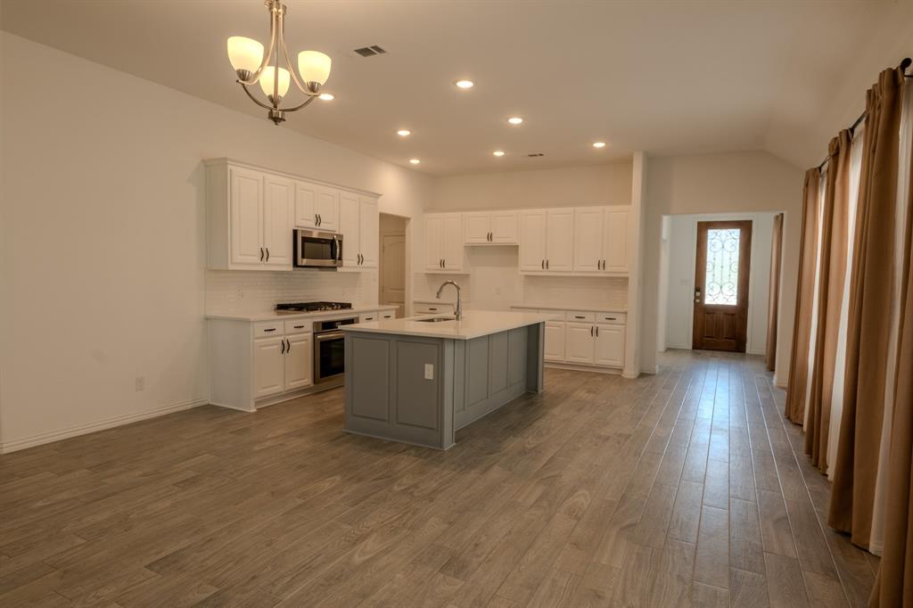 15124 Devonne Drive Property Photo 9