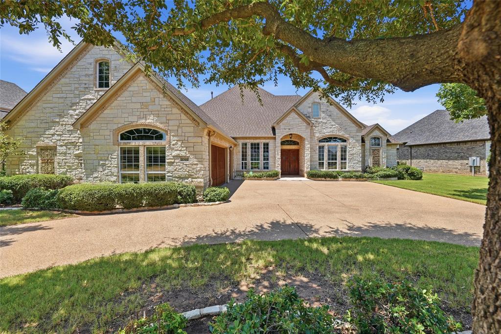2703 Waters Edge Drive Property Photo 1