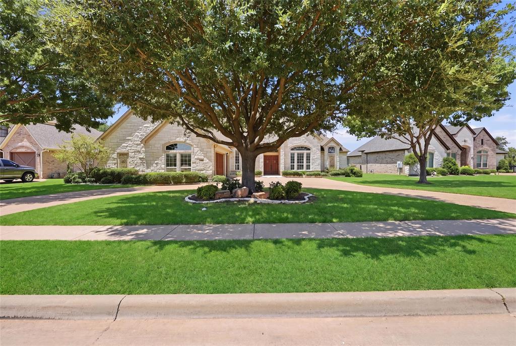 2703 Waters Edge Drive Property Photo 10