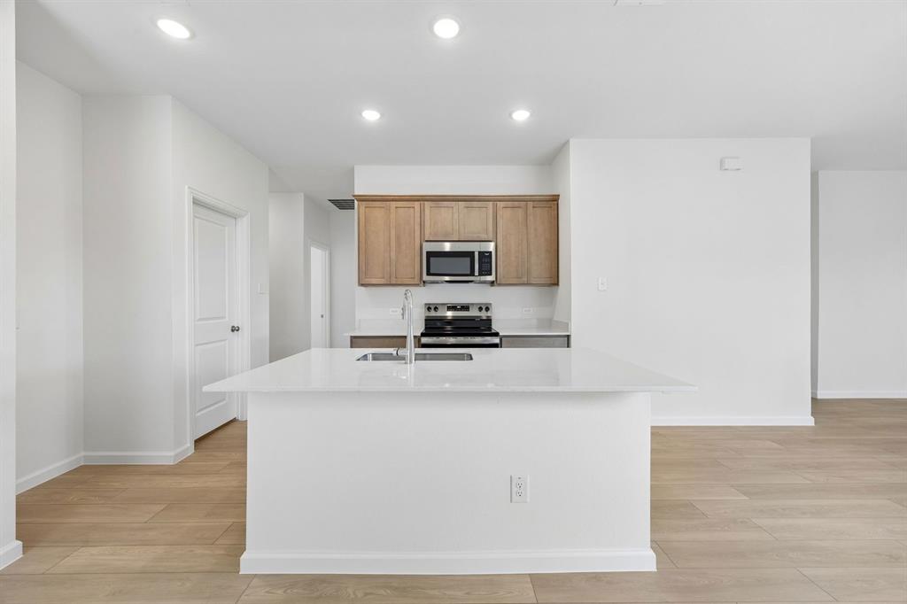 839 Hillcrest Boulevard Property Photo 5