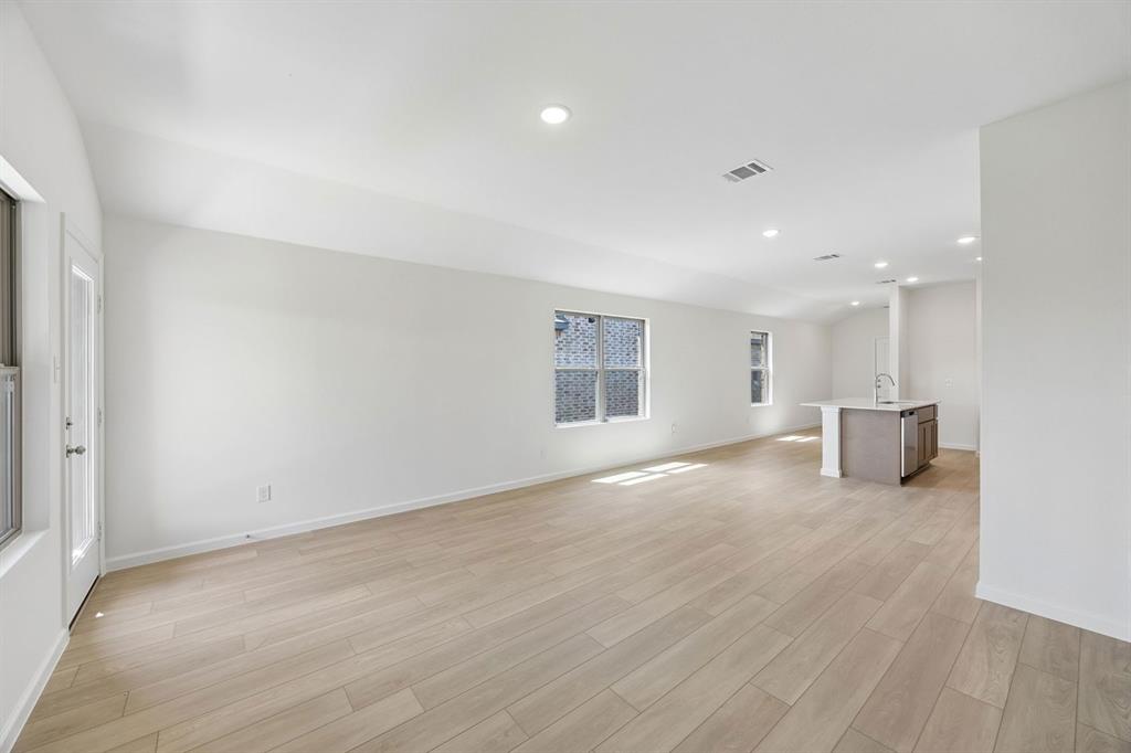 839 Hillcrest Boulevard Property Photo 14