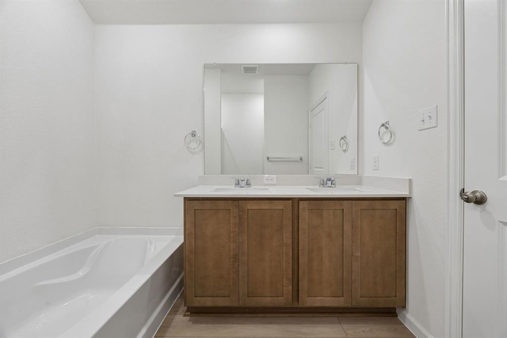 839 Hillcrest Boulevard Property Photo 18