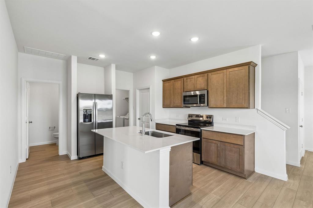 852 Hillcrest Boulevard Property Photo 4