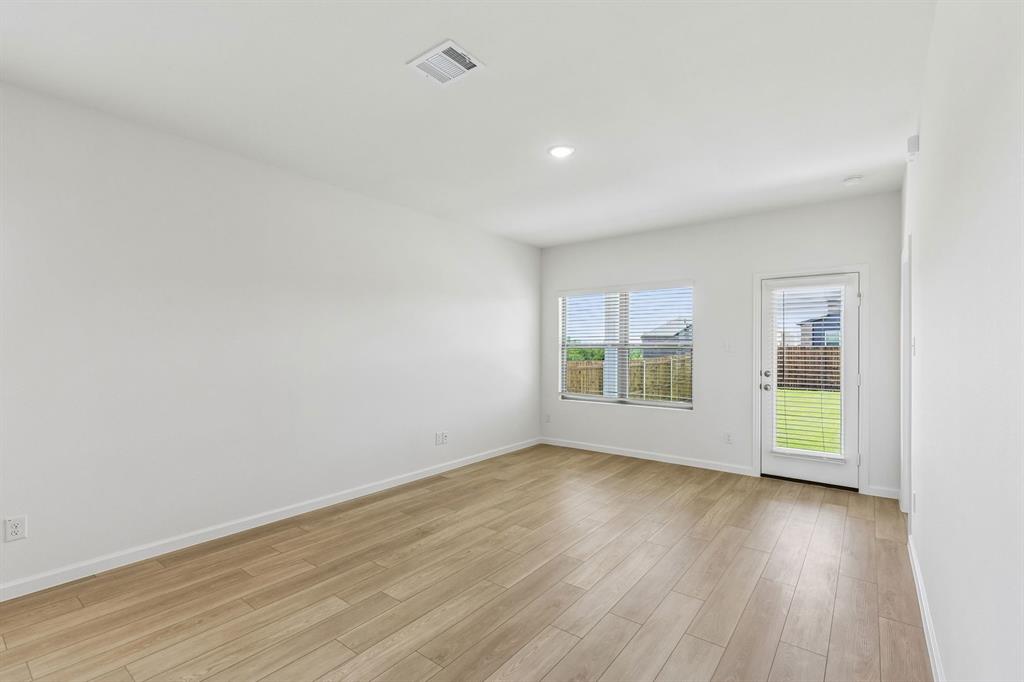 852 Hillcrest Boulevard Property Photo 7