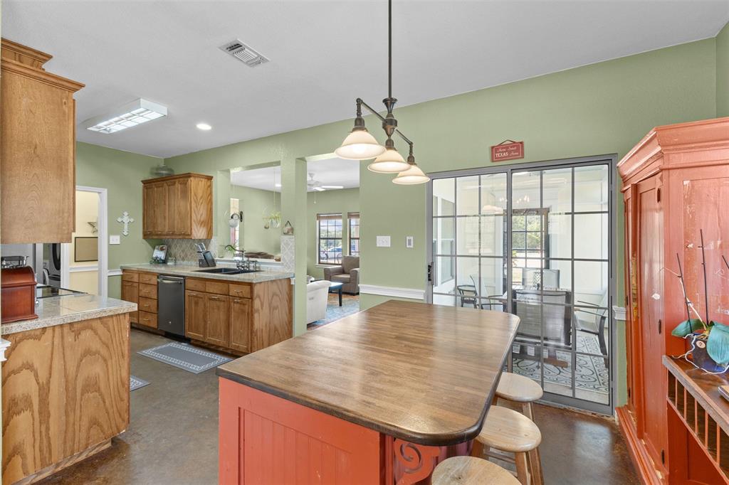 325 Bolton Road Property Photo 4