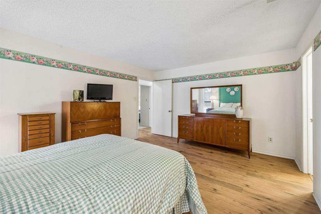 2909 Cambridgeshire Drive Property Photo 33
