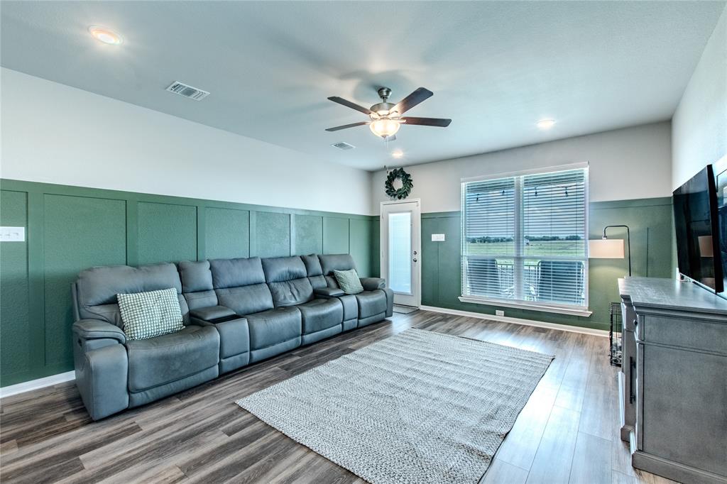 7514 Broadmoor Cove Property Photo 7