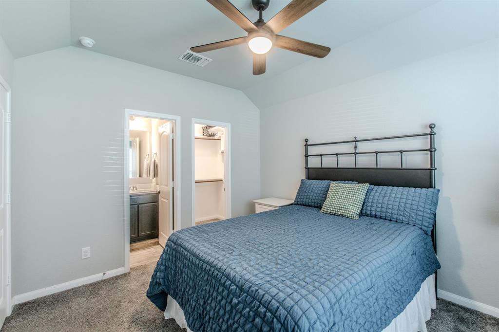 7514 Broadmoor Cove Property Photo 12