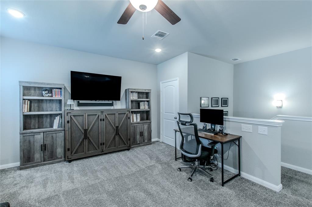 7514 Broadmoor Cove Property Photo 34