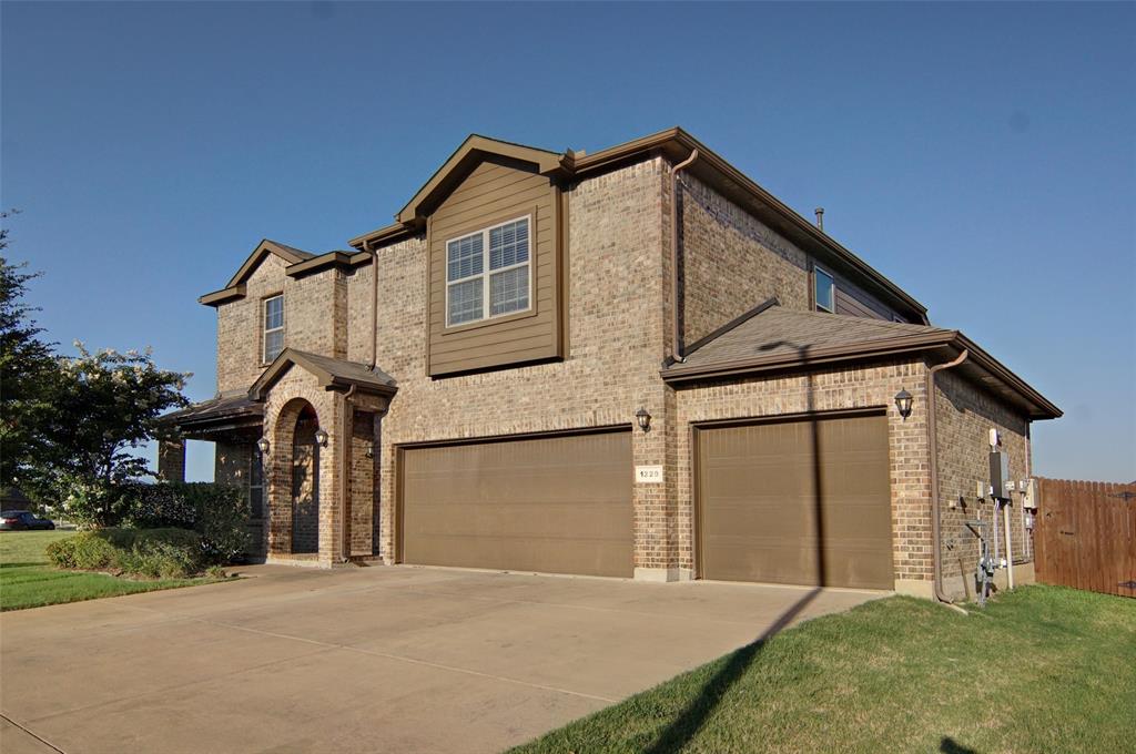 1220 Beestone Drive Property Photo 3