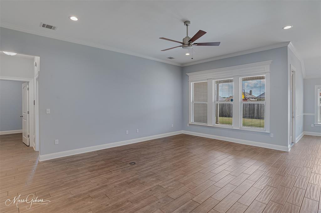 574 Brunswick Gardens Property Photo 6